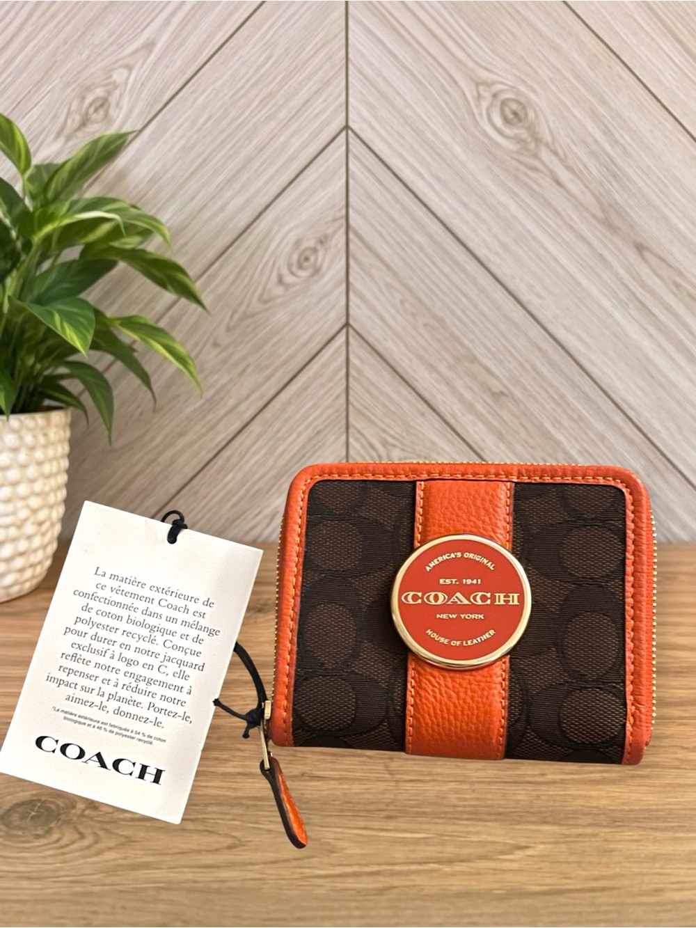 COACH Lonnie Small Zip Around Wallet Signature Jacquard C8323 NWT/BOX